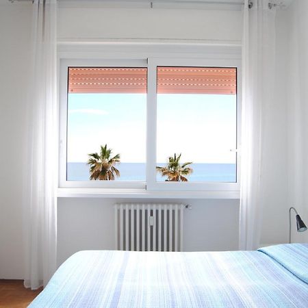 Gaiavacanze Beach Apartment Bordighera Exterior foto
